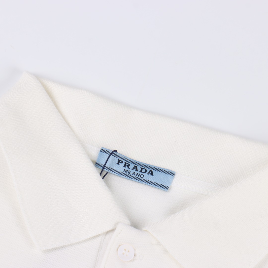 PRADA/普拉达 红色饰条三角标短袖Polo衫 黑色 白色-莆田鞋,莆田鞋货源,高仿鞋,高仿鞋货源,安福档口,莆田高仿鞋,莆田鞋批发,高仿鞋批发,莆田高仿运动鞋,高仿运动鞋,莆田运动鞋 PRADA/普拉达 红色饰条三角标短袖Polo衫 黑色 白色
