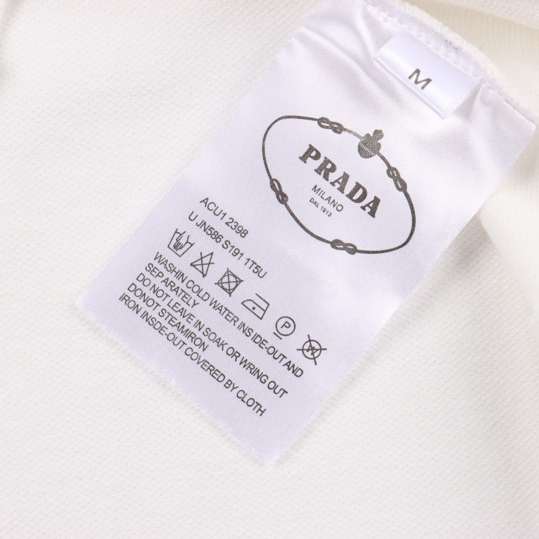 PRADA/普拉达 红色饰条三角标短袖Polo衫 黑色 白色-莆田鞋,莆田鞋货源,高仿鞋,高仿鞋货源,安福档口,莆田高仿鞋,莆田鞋批发,高仿鞋批发,莆田高仿运动鞋,高仿运动鞋,莆田运动鞋 PRADA/普拉达 红色饰条三角标短袖Polo衫 黑色 白色