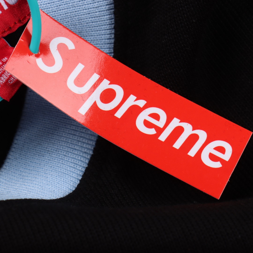 Supreme SS25 WEEK8 Split S/S Football Top 拼接图案罗纹圆领短袖
