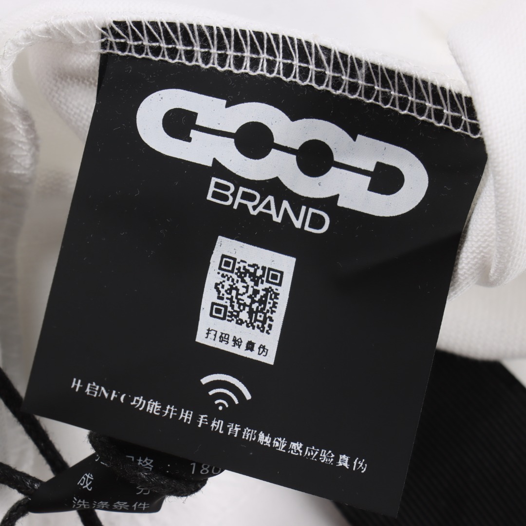 GOODBRAND 碎片金属LOGO 短袖T恤 黑色 白色