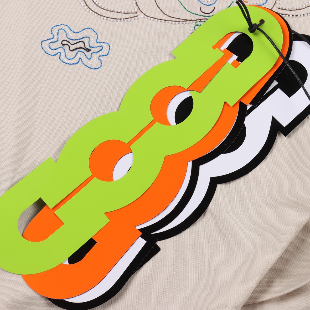 GOODBRAND 绽放之花手绘和平花卉休闲短袖T恤 黑色 米灰