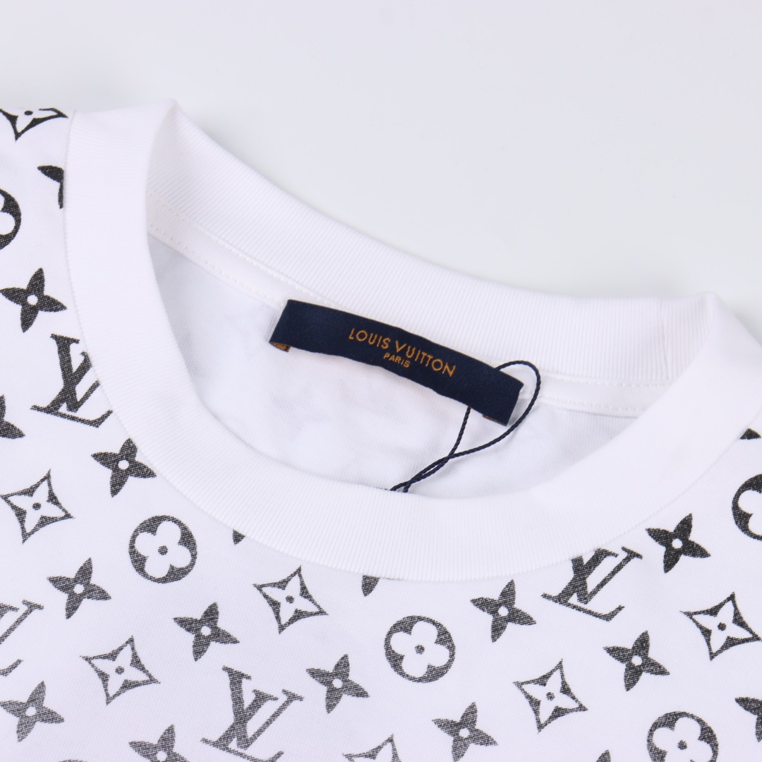 Louis Vuitton/路易威登 满印渐变字母印花短袖T恤-Chinese UA Cheap High Quatity Brand Clothes Bags handbags Sneakers wholesale wholesaler seller from China Factory suppliers Fashion Clothing Shoes best Quality Beautiful Price Louis Vuitton/路易威登 满印渐变字母印花短袖T恤