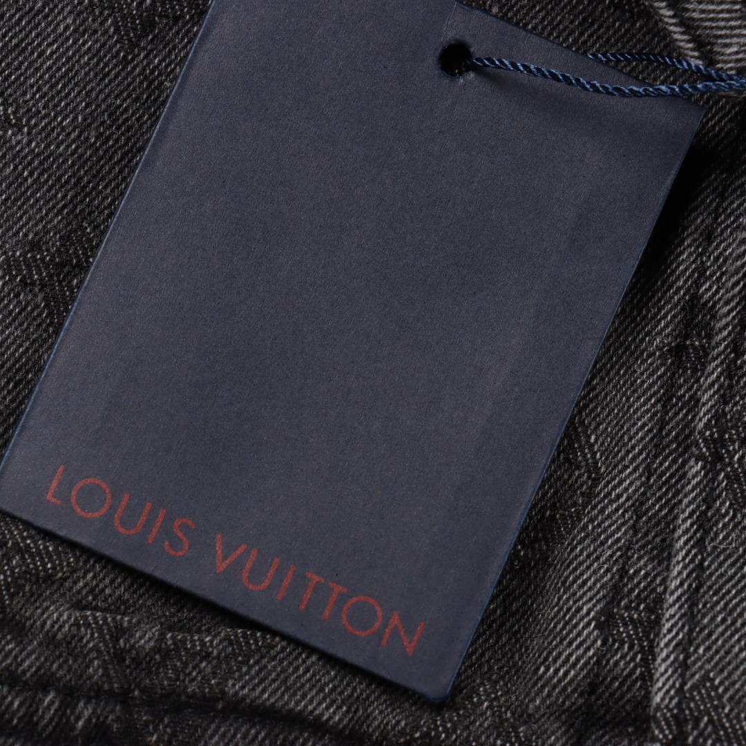 Louis Vuitton/路易威登1V 25FW 满印老花灰提花牛仔夹克灰色-Chinese UA Cheap High Quatity Brand Clothes Bags handbags Sneakers wholesale wholesaler seller from China Factory suppliers Fashion Clothing Shoes best Quality Beautiful Price Louis Vuitton/路易威登1V 25FW 满印老花灰提花牛仔夹克灰色