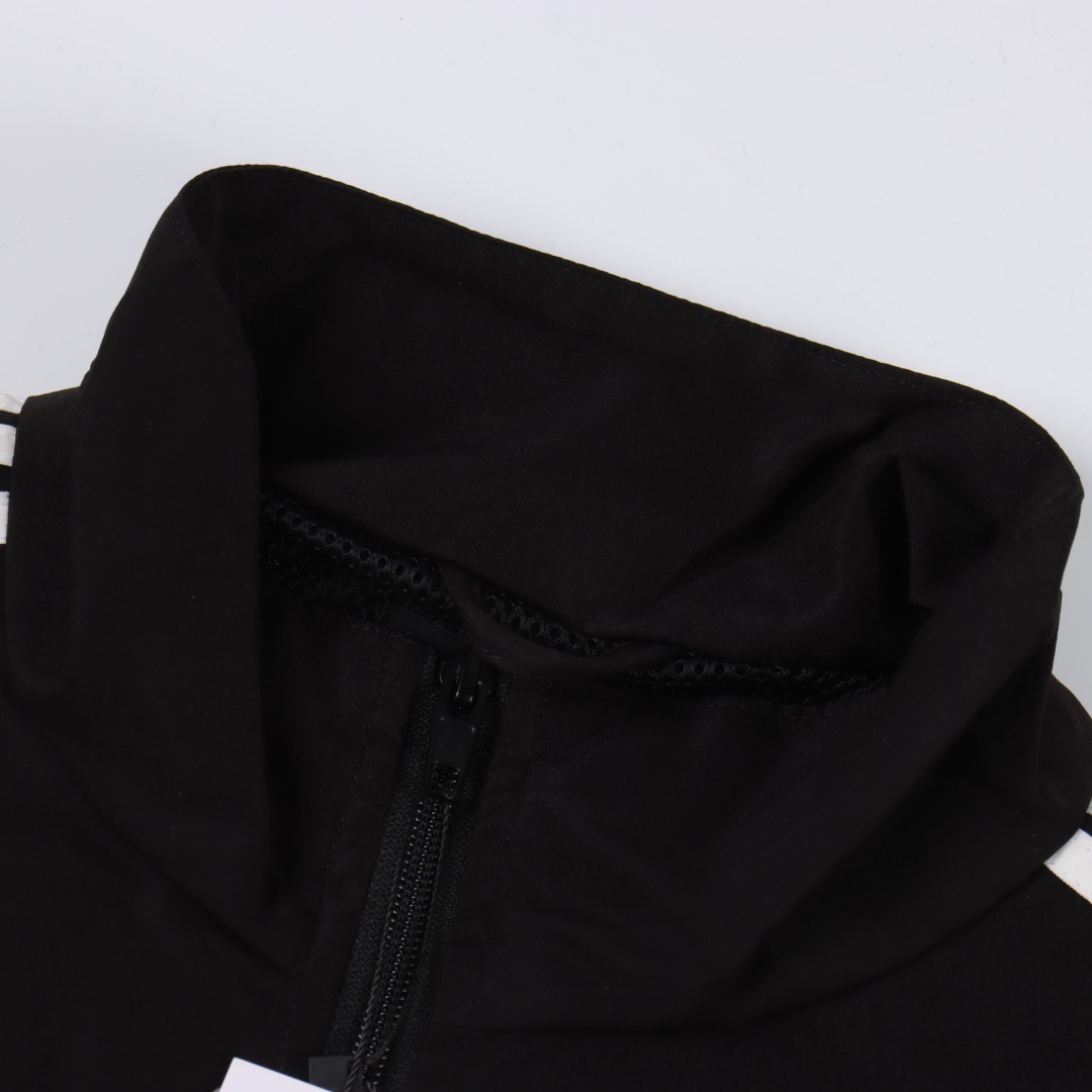 Balenciaga/巴黎世家 BLCG 25FW 五道杠半环刺绣运动套装-Chinese UA Cheap High Quatity Brand Clothes Bags handbags Sneakers wholesale wholesaler seller from China Factory suppliers Fashion Clothing Shoes best Quality Beautiful Price Balenciaga/巴黎世家 BLCG 25FW 五道杠半环刺绣运动套装