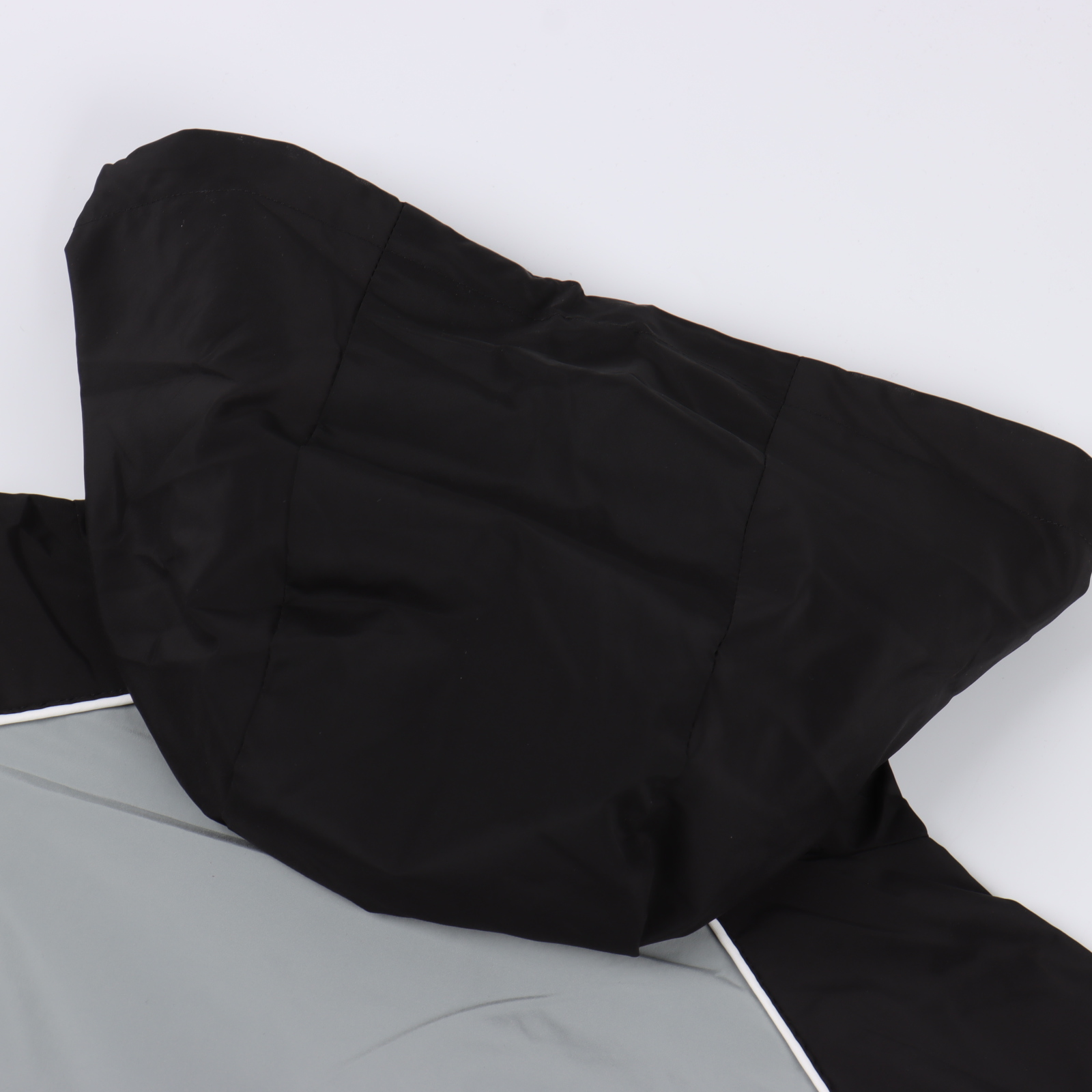 MIU MIU缪缪 25FW 撞色拼接冲锋衣夹克