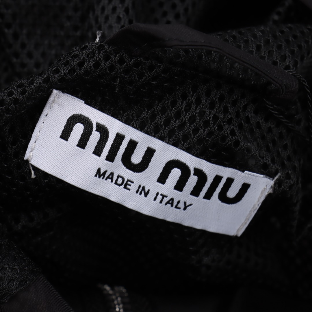 MIU MIU缪缪 25FW 撞色拼接冲锋衣夹克