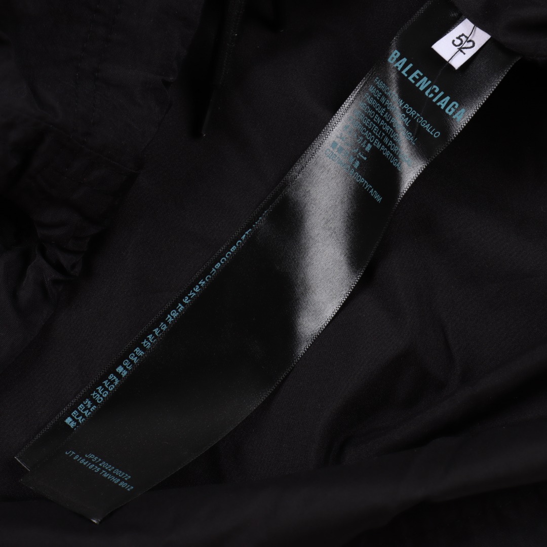 Balenciaga巴黎世家 BLCG 25SS 红色美纹纸胶带防水冲锋衣夹克 黑色-Chinese UA Cheap High Quatity Brand Clothes Bags handbags Sneakers wholesale wholesaler seller from China Factory suppliers Fashion Clothing Shoes best Quality Beautiful Price Balenciaga巴黎世家 BLCG 25SS 红色美纹纸胶带防水冲锋衣夹克 黑色
