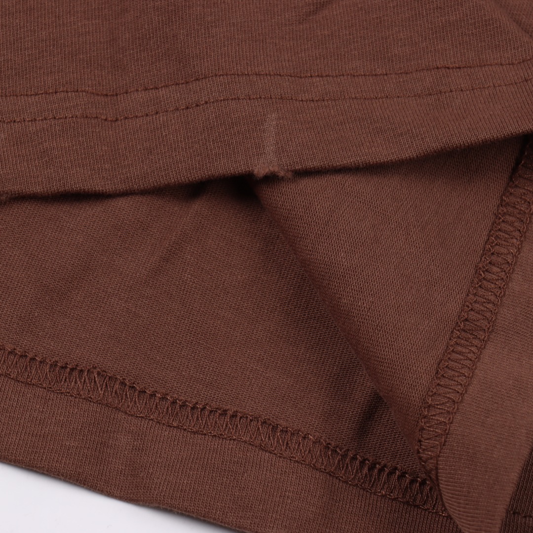 Prada/普拉达 胸前三角标磨破水洗经典圆领长袖 火山灰 咖色 尺码