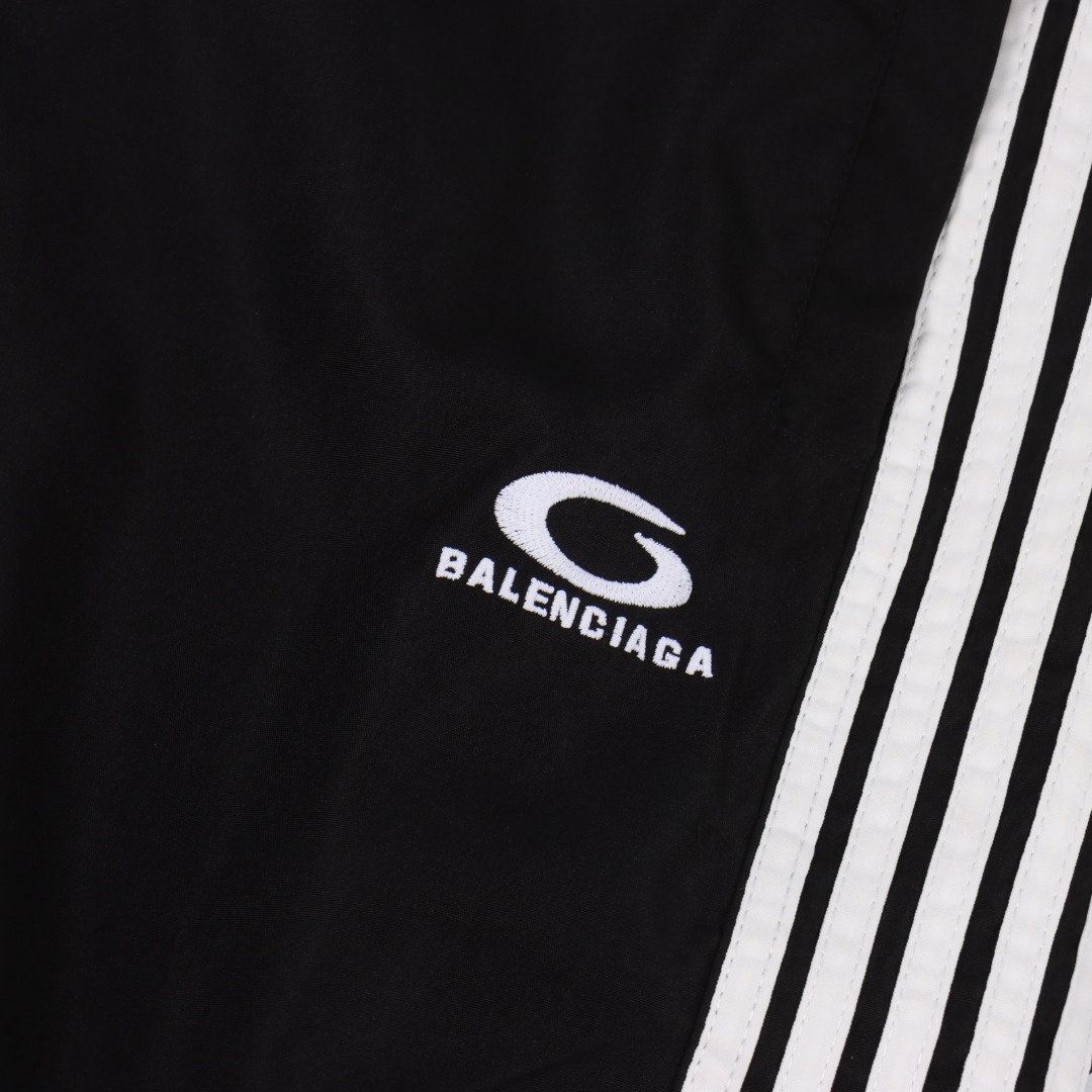 Balenciaga/巴黎世家 BLCG 25FW 五道杠半环纯黑梭织长裤 黑色-Chinese UA Cheap High Quatity Brand Clothes Bags handbags Sneakers wholesale wholesaler seller from China Factory suppliers Fashion Clothing Shoes best Quality Beautiful Price Balenciaga/巴黎世家 BLCG 25FW 五道杠半环纯黑梭织长裤 黑色