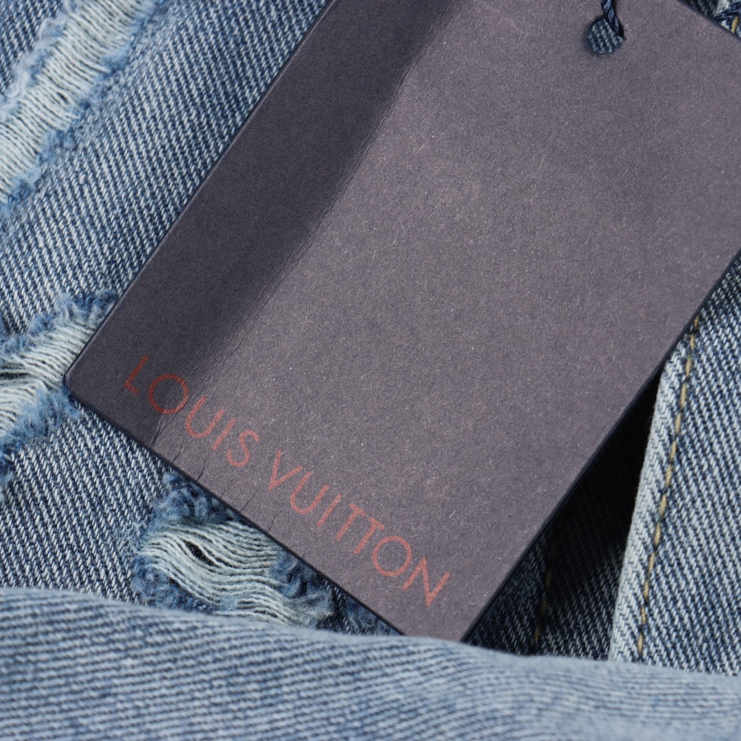 Louis Vuitton路易威登 1V 25FW 猫须破洞老花牛仔夹克外套-Chinese UA Cheap High Quatity Brand Clothes Bags handbags Sneakers wholesale wholesaler seller from China Factory suppliers Fashion Clothing Shoes best Quality Beautiful Price Louis Vuitton路易威登 1V 25FW 猫须破洞老花牛仔夹克外套