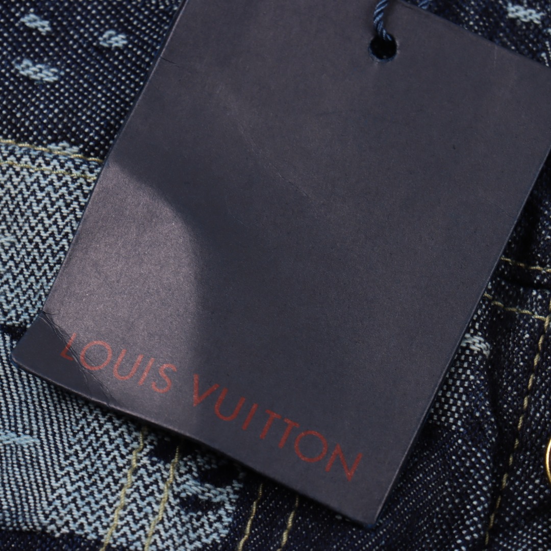 Louis Vuitton 路易威登 1V 25FW 虚线滑板提花牛仔夹克外套-Chinese UA Cheap High Quatity Brand Clothes Bags handbags Sneakers wholesale wholesaler seller from China Factory suppliers Fashion Clothing Shoes best Quality Beautiful Price Louis Vuitton 路易威登 1V 25FW 虚线滑板提花牛仔夹克外套