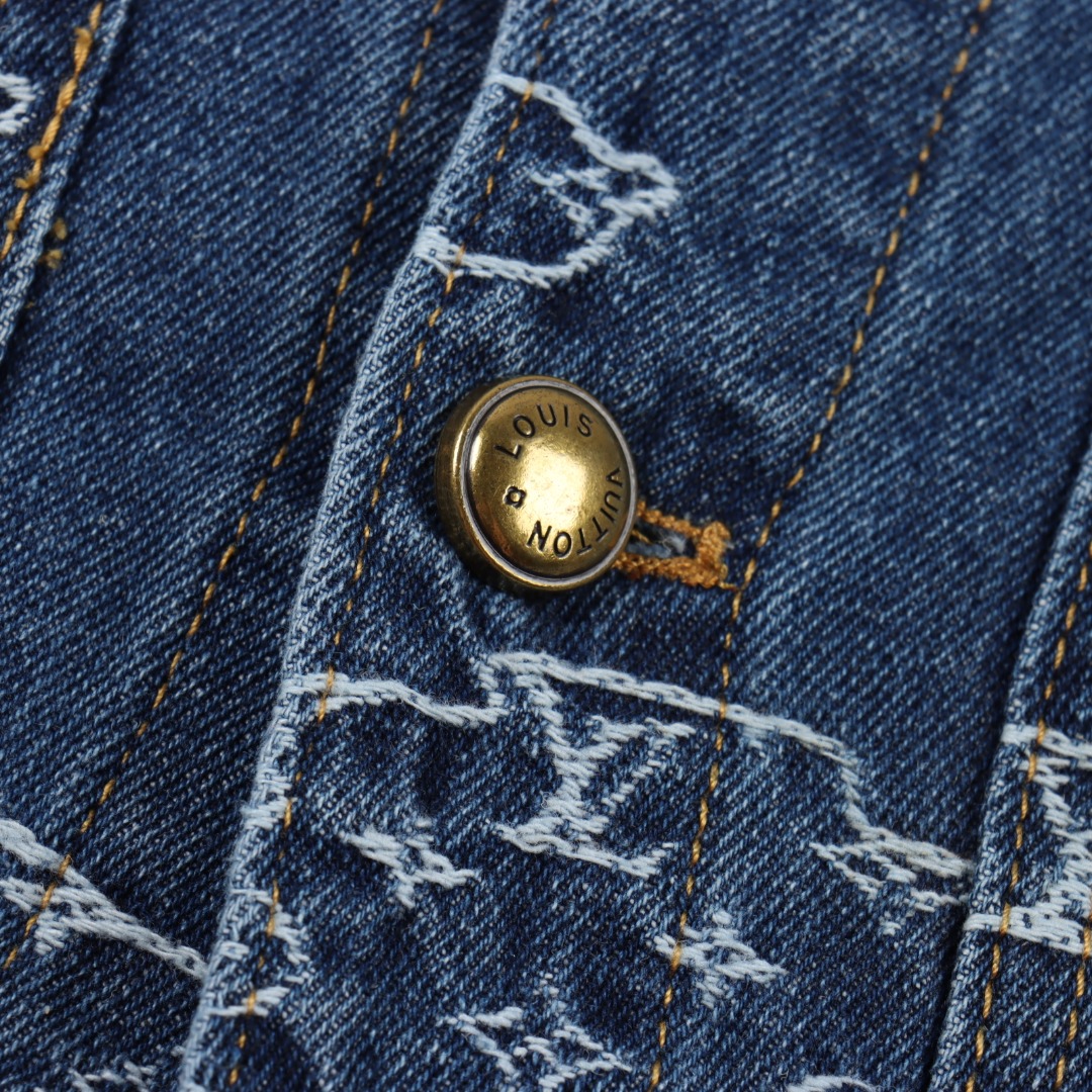 Louis Vuitton路易威登 1V 25FW 祥云老花提花牛仔夹克外套-Chinese UA Cheap High Quatity Brand Clothes Bags handbags Sneakers wholesale wholesaler seller from China Factory suppliers Fashion Clothing Shoes best Quality Beautiful Price Louis Vuitton路易威登 1V 25FW 祥云老花提花牛仔夹克外套