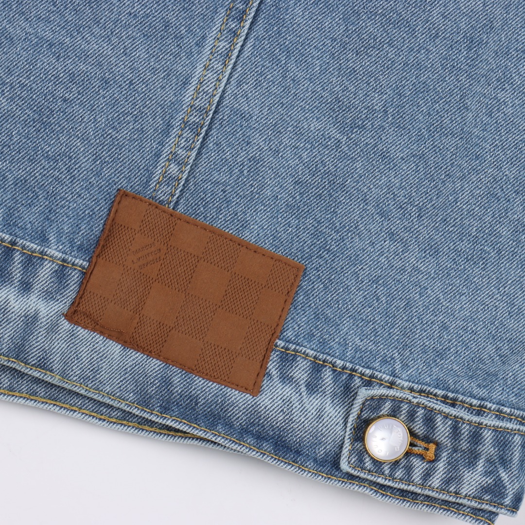 Louis Vuitton 路易威登 1V 25FW 口袋镂空绣花牛仔夹克外套-Chinese UA Cheap High Quatity Brand Clothes Bags handbags Sneakers wholesale wholesaler seller from China Factory suppliers Fashion Clothing Shoes best Quality Beautiful Price Louis Vuitton 路易威登 1V 25FW 口袋镂空绣花牛仔夹克外套