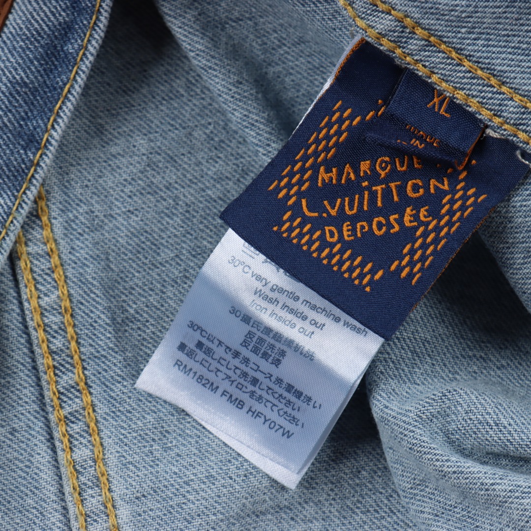 Louis Vuitton 路易威登 1V 25FW 口袋镂空绣花牛仔夹克外套-Chinese UA Cheap High Quatity Brand Clothes Bags handbags Sneakers wholesale wholesaler seller from China Factory suppliers Fashion Clothing Shoes best Quality Beautiful Price Louis Vuitton 路易威登 1V 25FW 口袋镂空绣花牛仔夹克外套