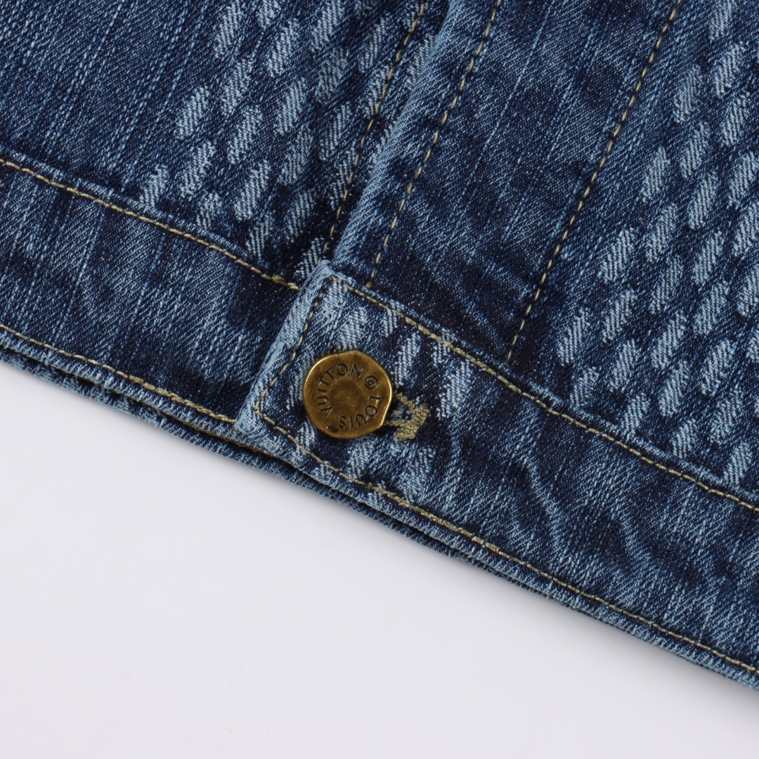 Louis Vuitton 路易威登 1V × Nigo 25FW 联名棋盘格牛仔外套黑色/蓝色-Chinese UA Cheap High Quatity Brand Clothes Bags handbags Sneakers wholesale wholesaler seller from China Factory suppliers Fashion Clothing Shoes best Quality Beautiful Price Louis Vuitton 路易威登 1V × Nigo 25FW 联名棋盘格牛仔外套黑色/蓝色