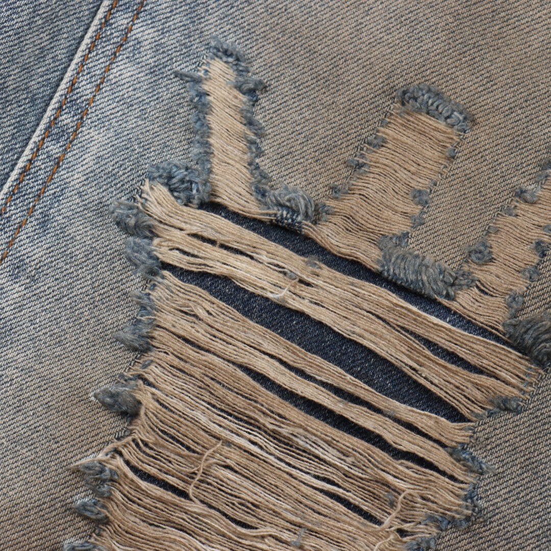 MM6 Maison Margiela SS25 中腰舒适隐藏式拉链做旧效果牛仔裤