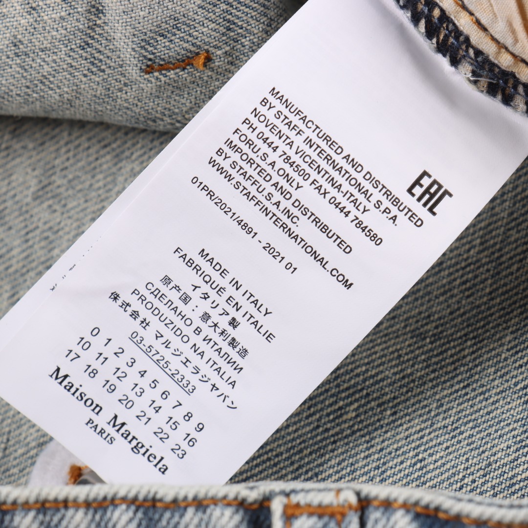 MM6 Maison Margiela SS25 中腰舒适隐藏式拉链做旧效果牛仔裤