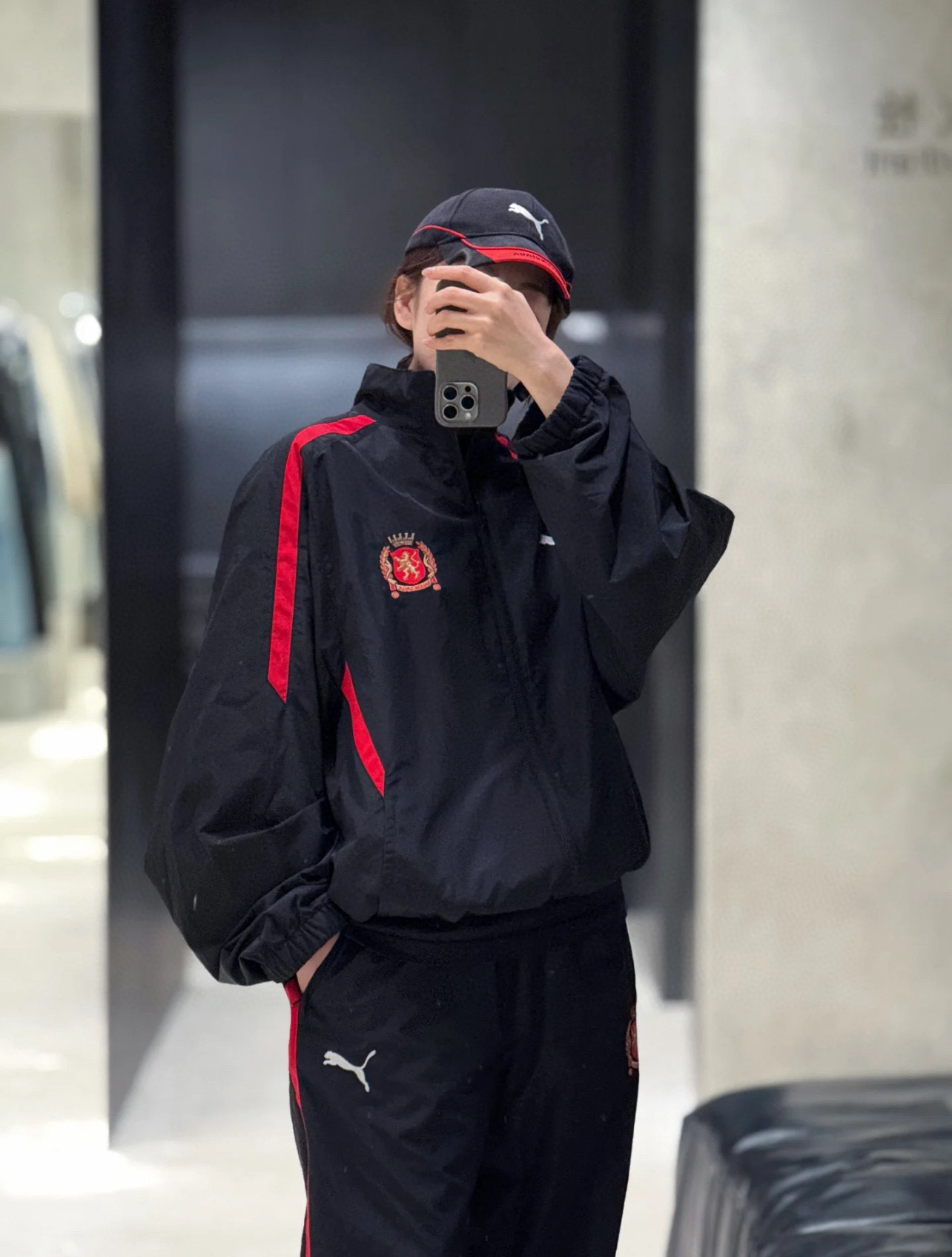 Balenciaga x Puma 巴黎世家  BLCG 25FW  彪马联名曼联拼接冲锋衣外套 上身效果#