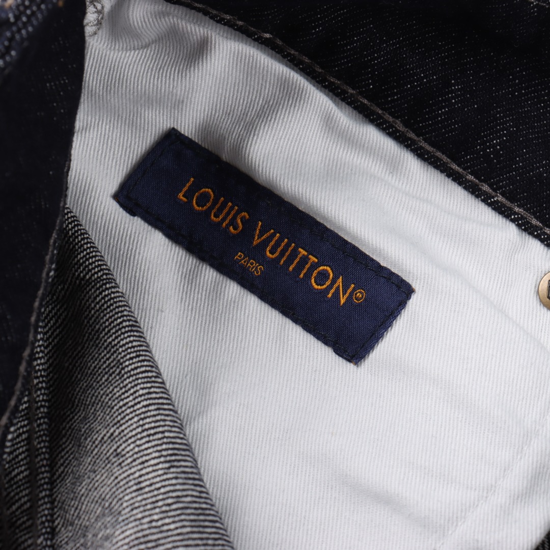 LOUIS VUITTON/路易威登 菲董联名系列 字母图案刺绣牛仔长裤-High Quatity Cheap Brand wholesale wholesaler seller Clothes Bags handbags Sneakers Top Fashion Clothing Shoes from China Factory Chinese suppliers best Quality Beautiful Price LOUIS VUITTON/路易威登 菲董联名系列 字母图案刺绣牛仔长裤