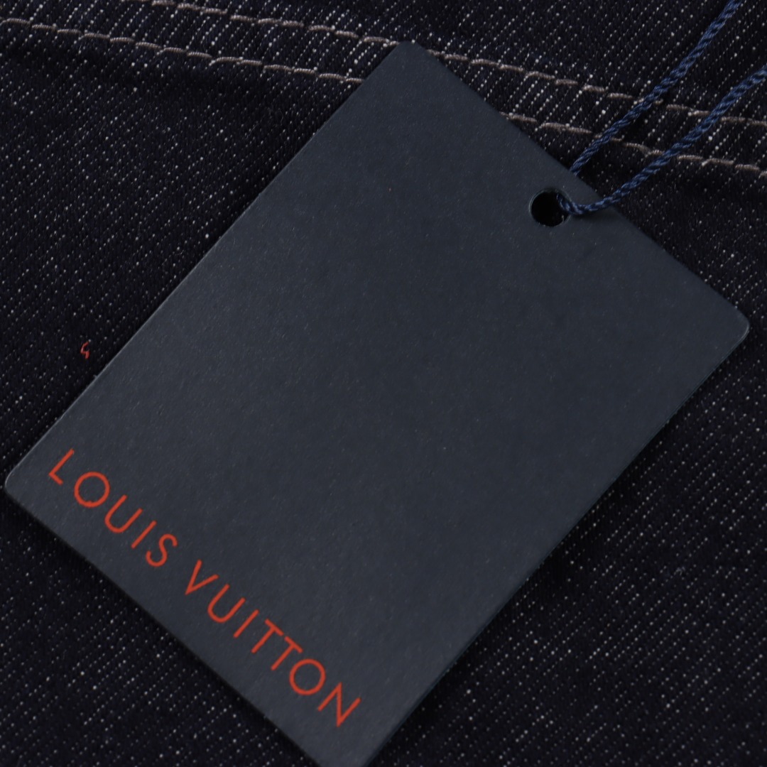 LOUIS VUITTON/路易威登 菲董联名系列 字母图案刺绣牛仔长裤-High Quatity Cheap Brand wholesale wholesaler seller Clothes Bags handbags Sneakers Top Fashion Clothing Shoes from China Factory Chinese suppliers best Quality Beautiful Price LOUIS VUITTON/路易威登 菲董联名系列 字母图案刺绣牛仔长裤