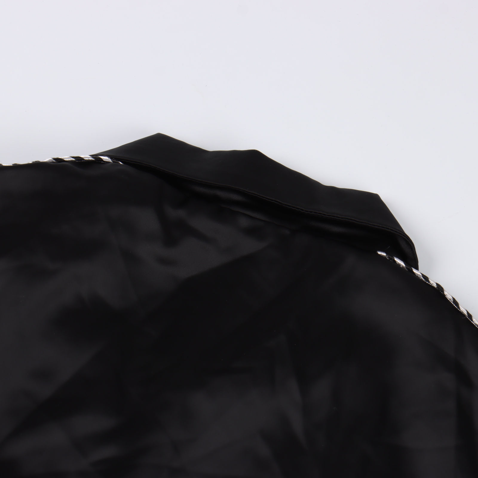 Louis Vuitton路易威登 1V 25FW 横须贺醋酸烫钻翻领轻薄棉服外套-High Quatity Cheap Brand wholesale wholesaler seller Clothes Bags handbags Sneakers Top Fashion Clothing Shoes from China Factory Chinese suppliers best Quality Beautiful Price Louis Vuitton路易威登 1V 25FW 横须贺醋酸烫钻翻领轻薄棉服外套