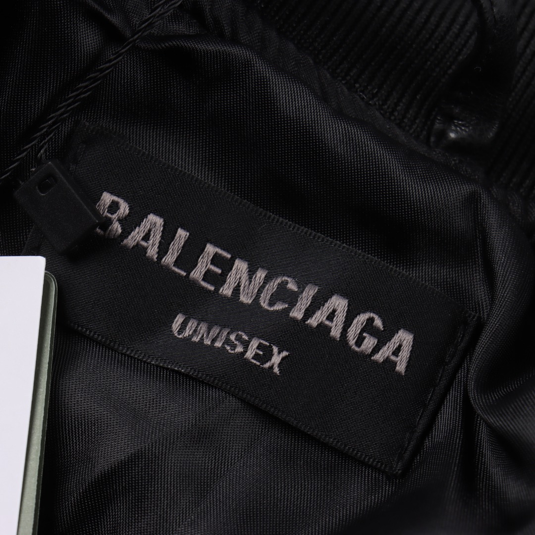 Balenciaga/巴黎世家 BLCG 25FW 兰博基尼联名刺绣棒球飞行皮夹克