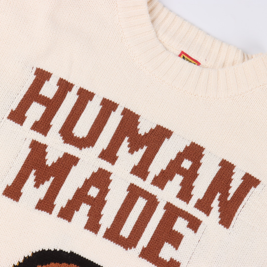 HUMAN MADE 小狗提花毛衣 HUMAN MADE 以Vintage风格的复古感设计而闻名HUMAN的毛衣款式