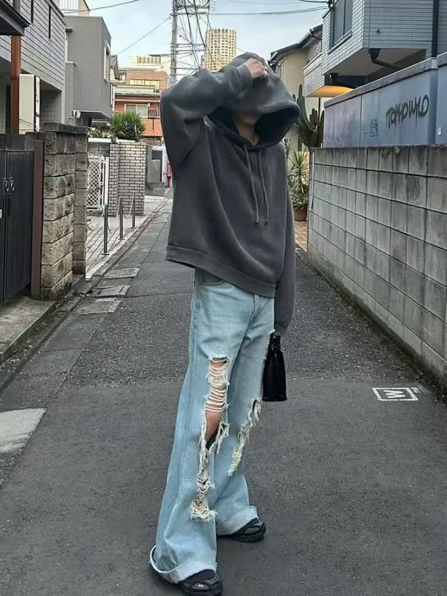 Acne Studios 水洗褪色后背小硅胶做旧连帽卫衣
上身效果#