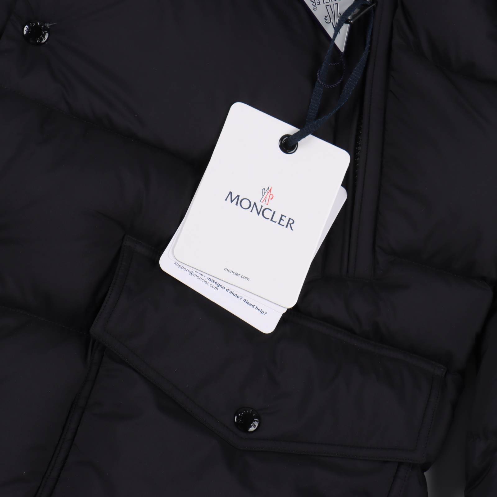 Moncler盟可睐 Bretagne Hooded Short Down 纯色连帽长袖羽绒服 90白鸭绒 男女同款
