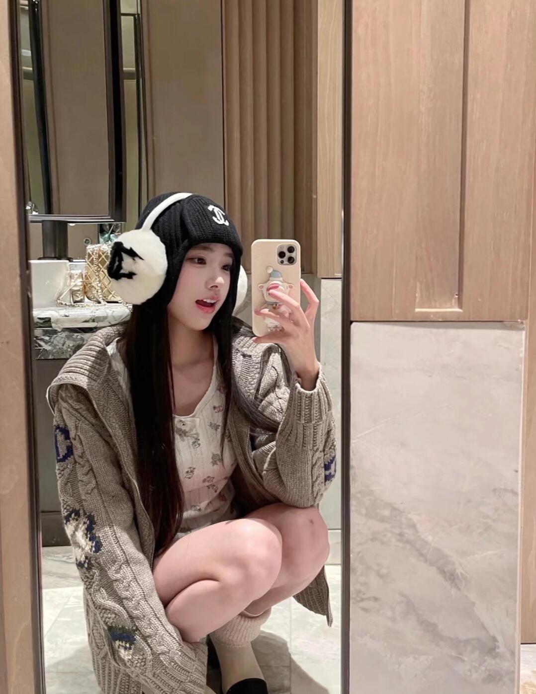 CHANEL/香奈儿 绞花针织拉链外套
上身效果#