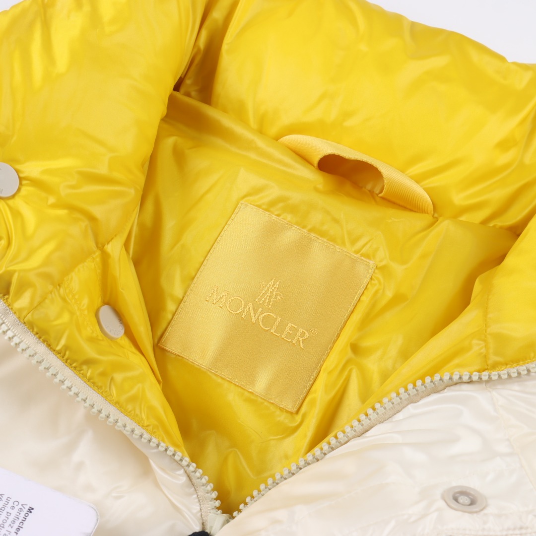 Moncler/蒙口 Tripiti 大标毛巾绣立领拉链羽绒服
