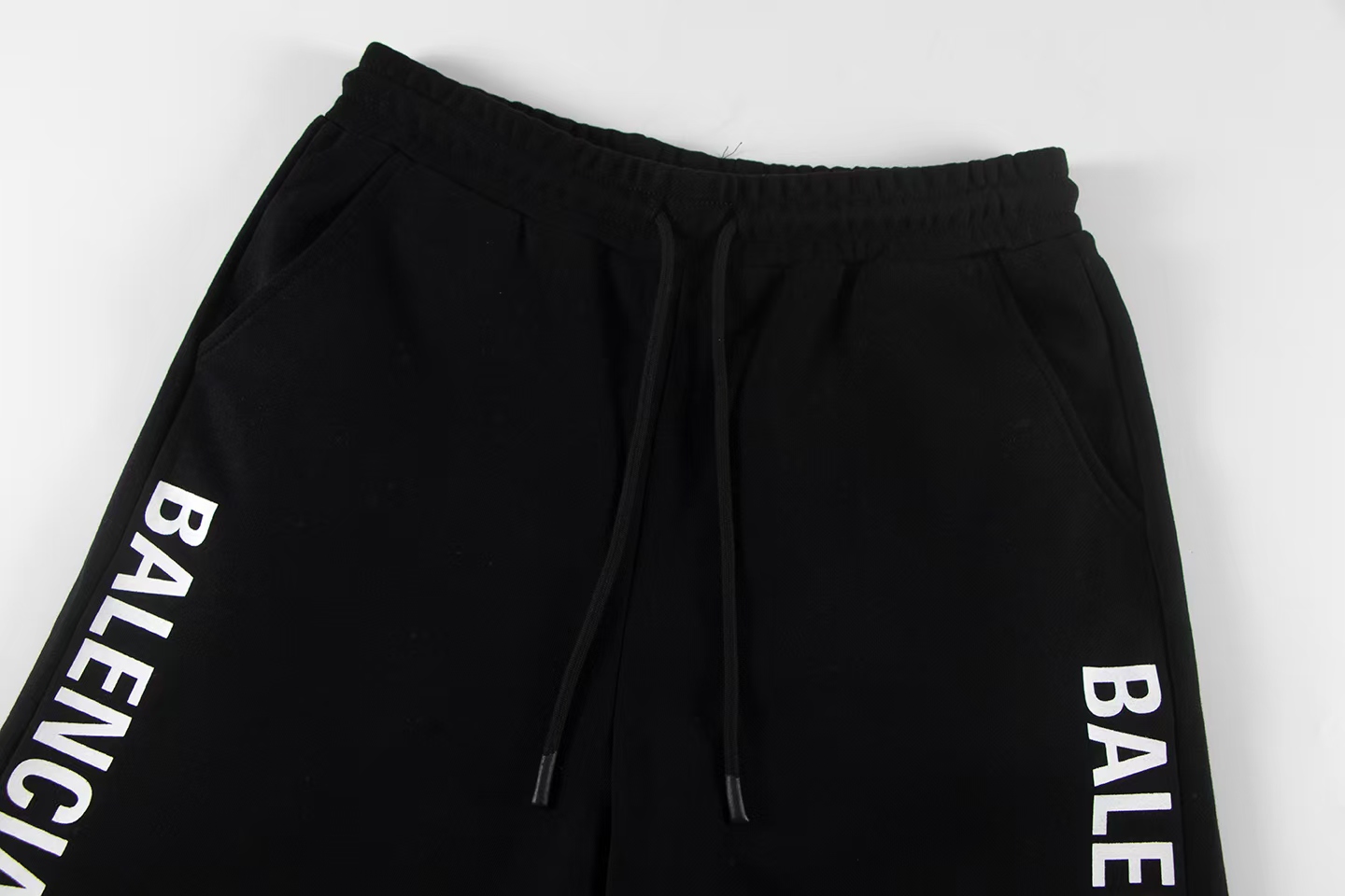 “Fluent-Circle Shorts: Paris 2025 New Version, High-Quality Cotton, White, S-XL” - 图片 7