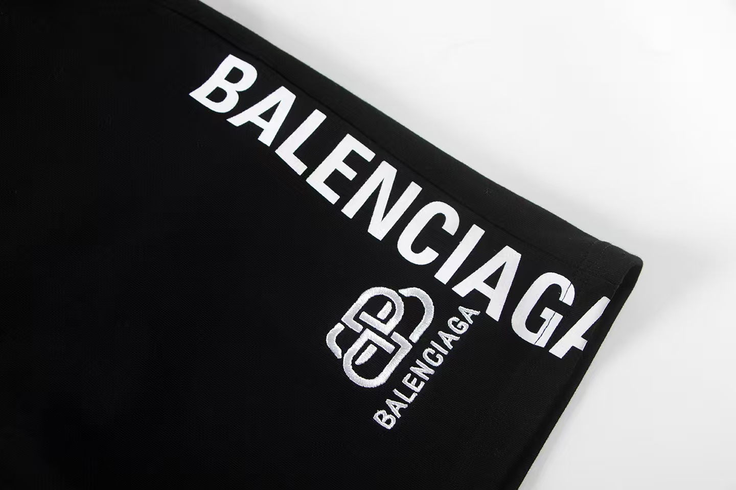 “Fluent-Circle Shorts: Paris 2025 New Version, High-Quality Cotton, White, S-XL” - 图片 5