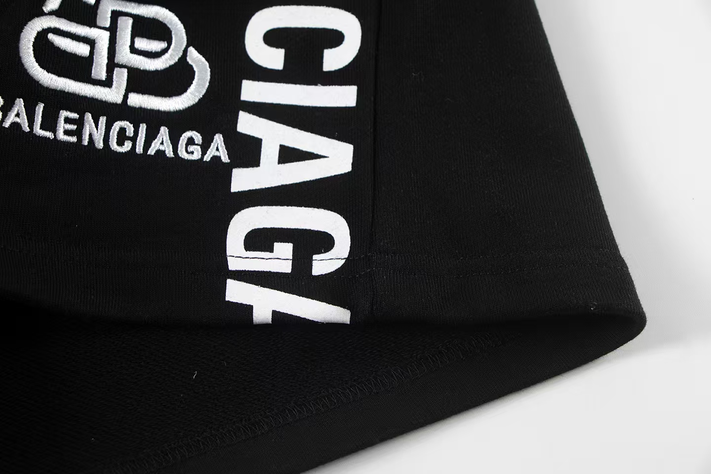 “Fluent-Circle Shorts: Paris 2025 New Version, High-Quality Cotton, White, S-XL” - 图片 6