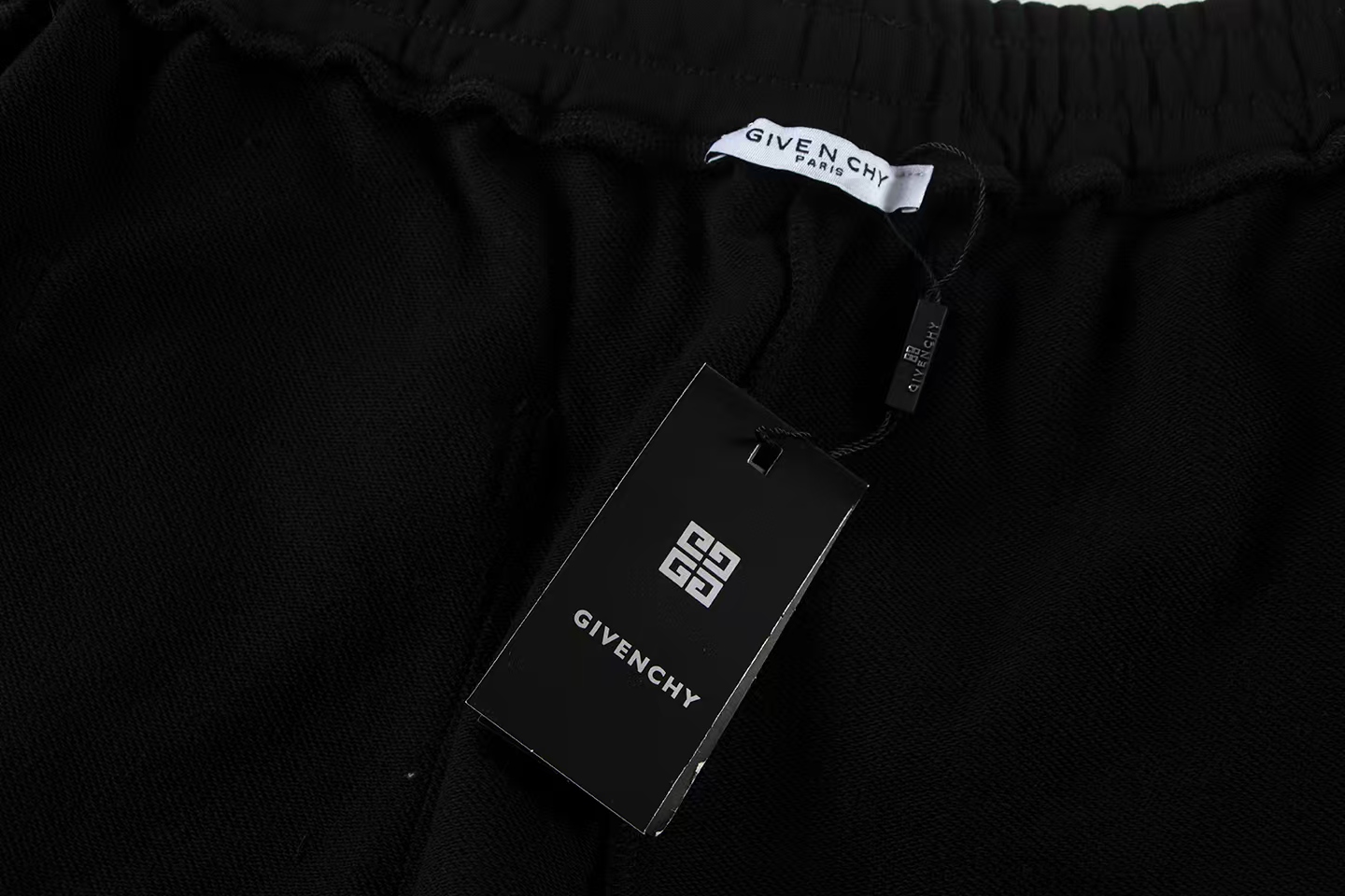 Givenchy Men's Black Cotton Blend Shorts with Lightning Graphic - M to 3XL 4 i1739372641632 6519 0 2