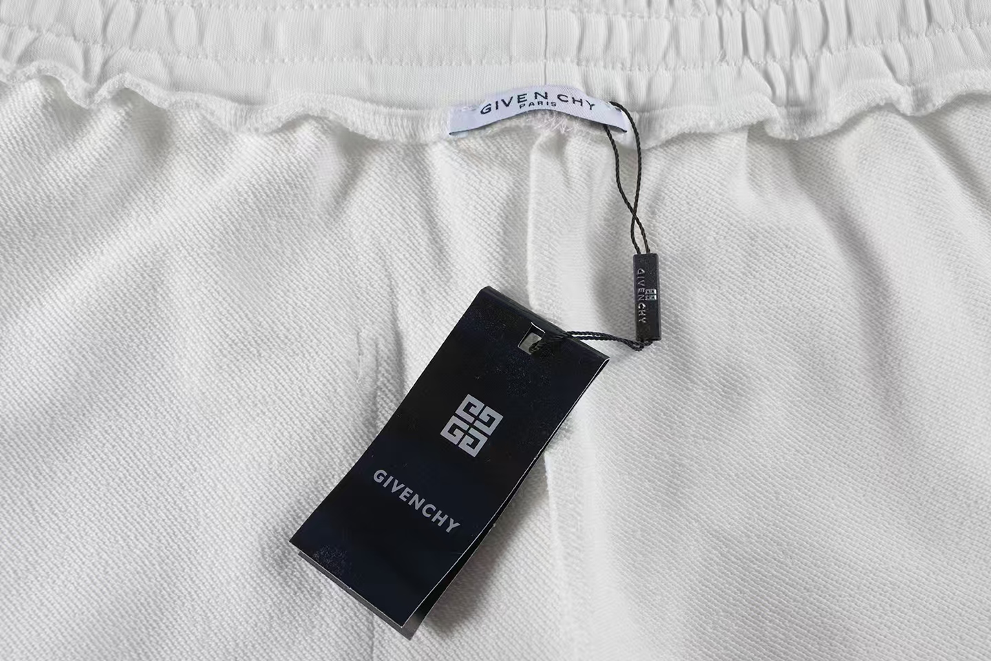 Givenchy Men's White Lightning Logo Cotton Blend Sweat Shorts 7 i1739372741042 9290 0 2