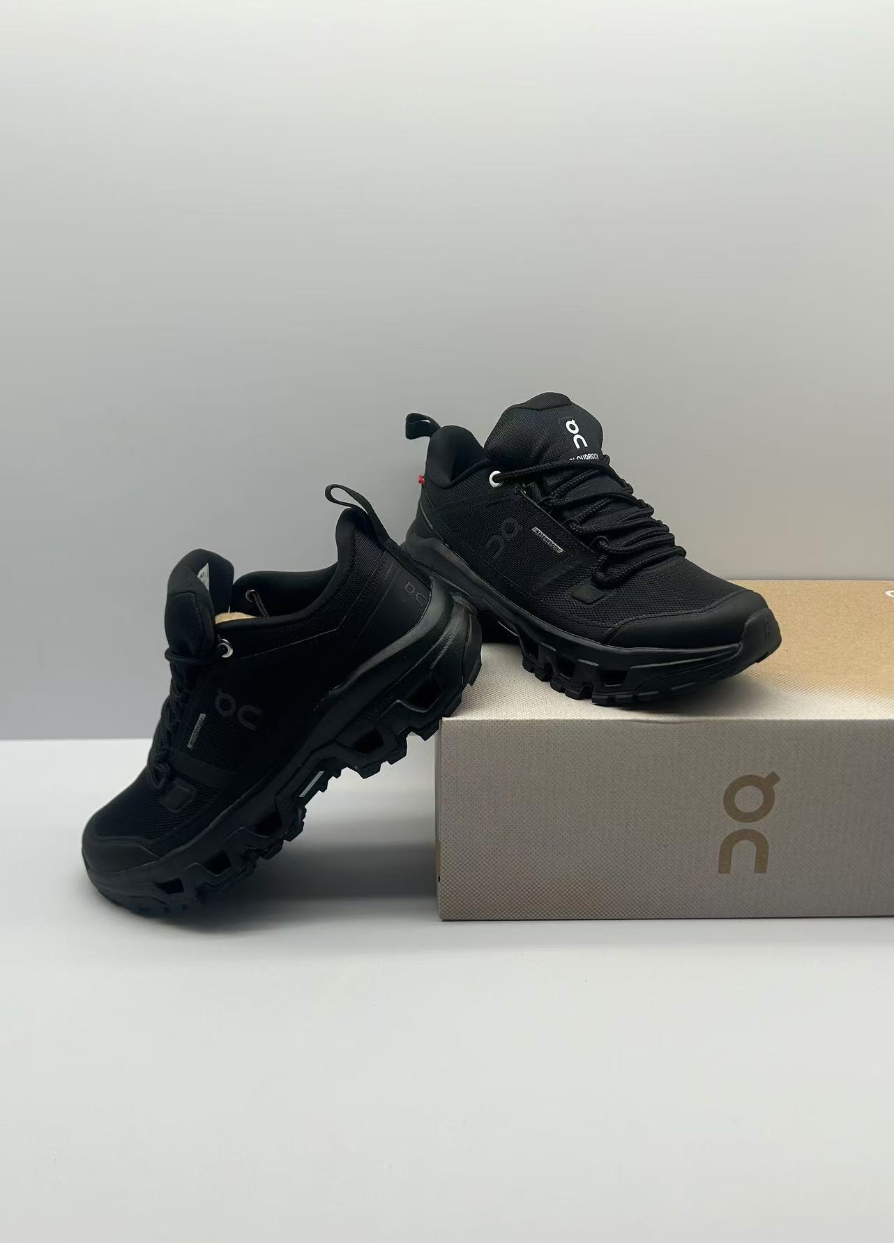 “Lightweight Waterproof Hiking Shoes for Outdoor Expeditions in Various Sizes” - 图片 8