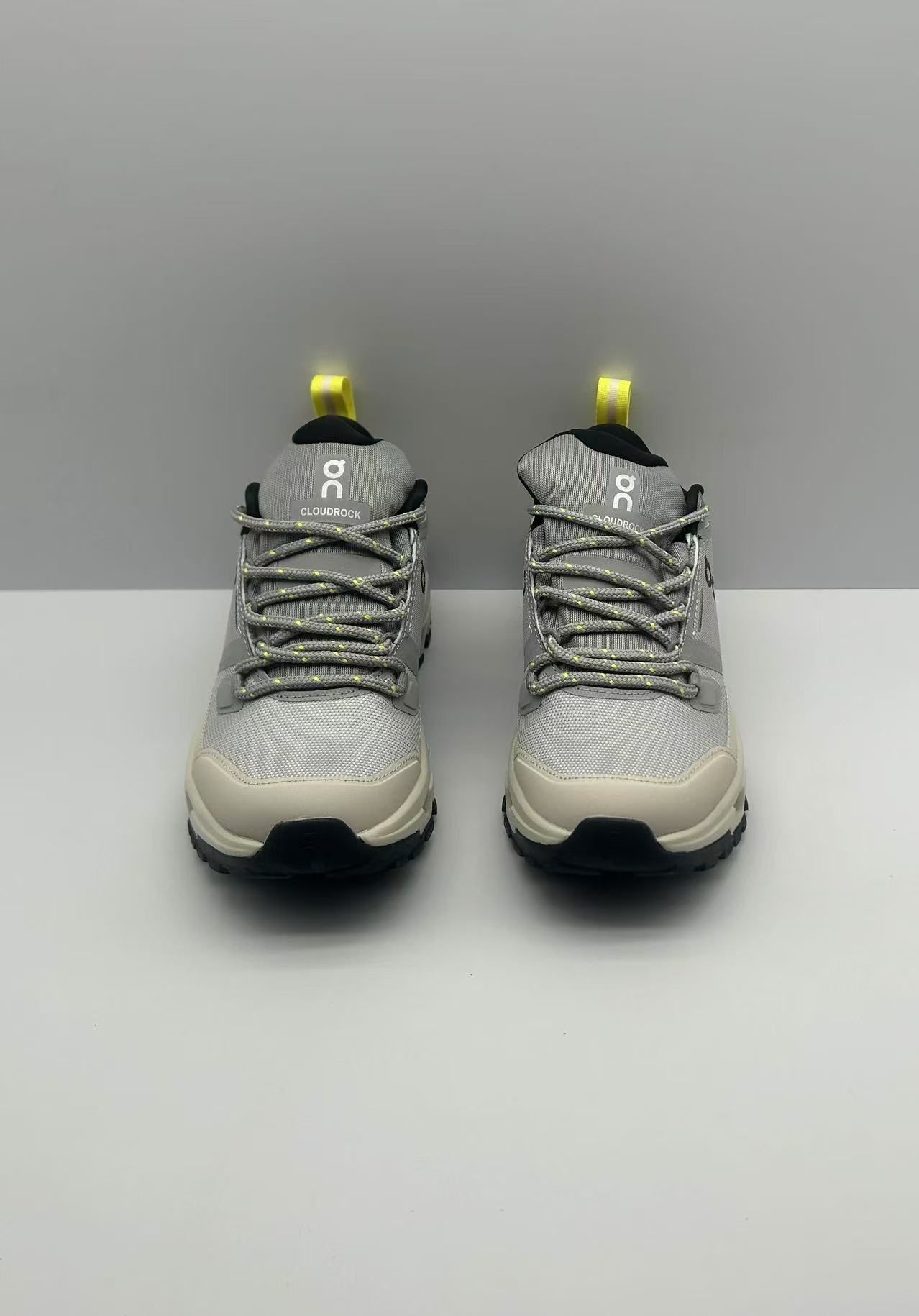 “Durable Waterproof Hiking Shoes for Outdoor Expeditions in Various Sizes” - 图片 2