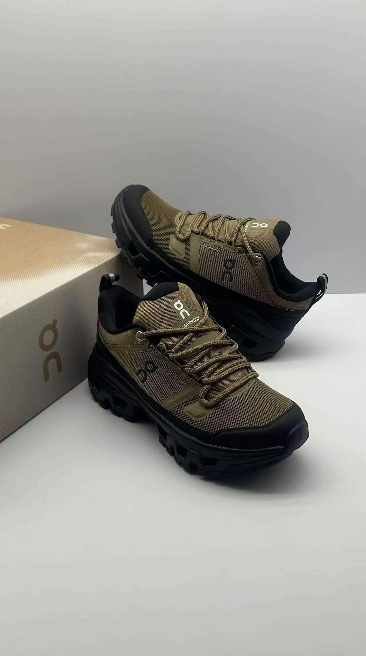 “Lightweight Waterproof Hiking Shoes for Outdoor Expeditions in Various Sizes” - 图片 7