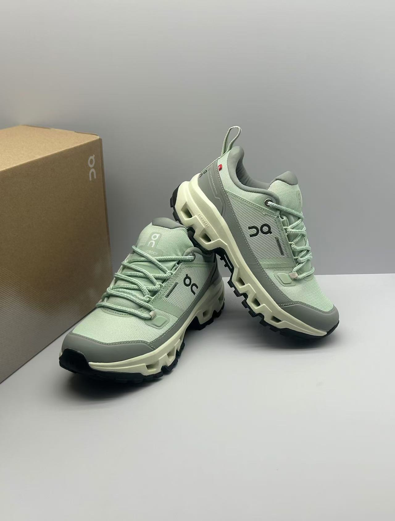 “Lightweight Waterproof Hiking Shoes for Outdoor Expeditions in Various Sizes” - 图片 6