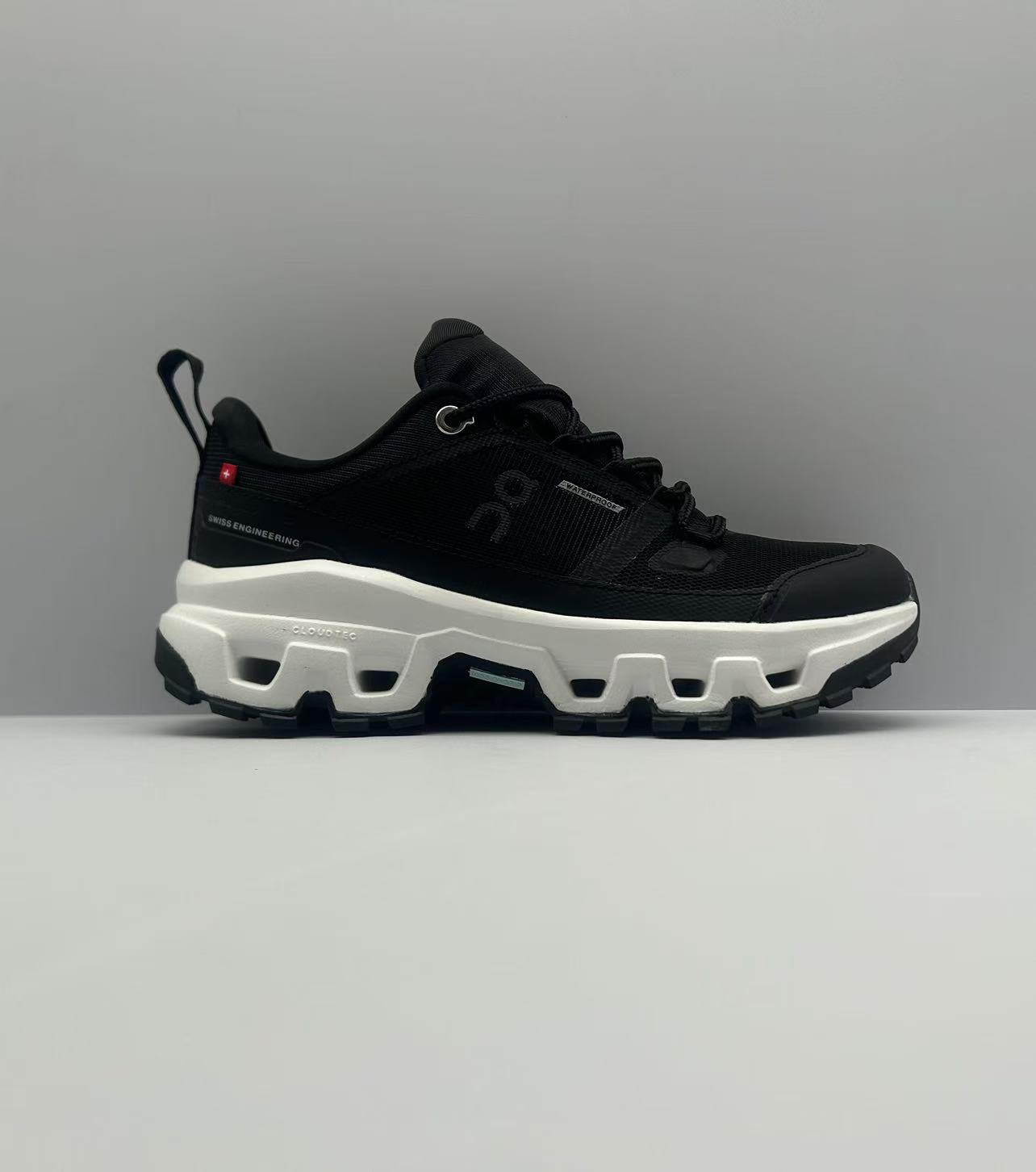 “Lightweight Waterproof Hiking Shoes for Outdoor Expeditions in Various Sizes”