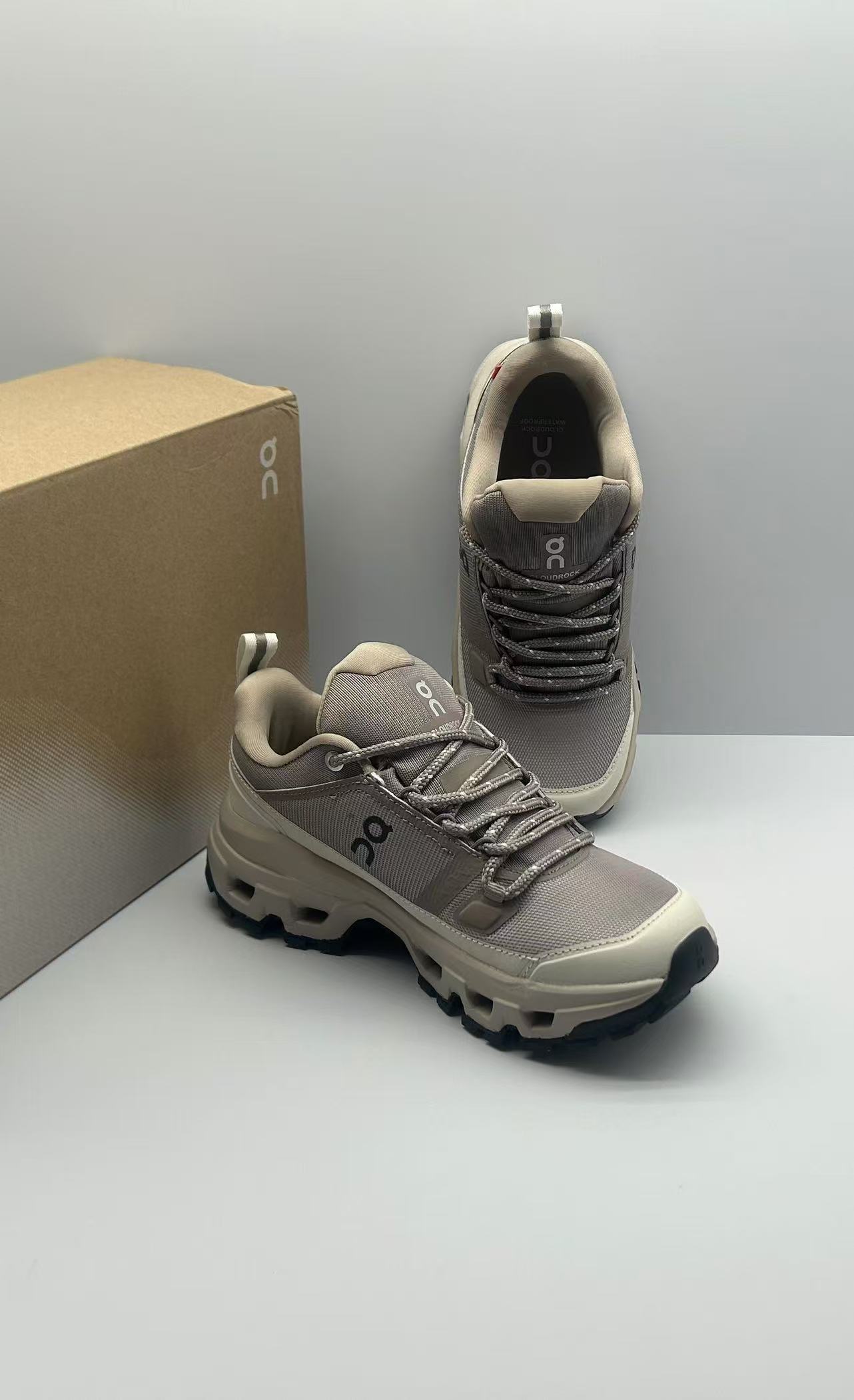 Durable Waterproof Hiking Shoes for Outdoor Expeditions in Various Sizes - 图片 5