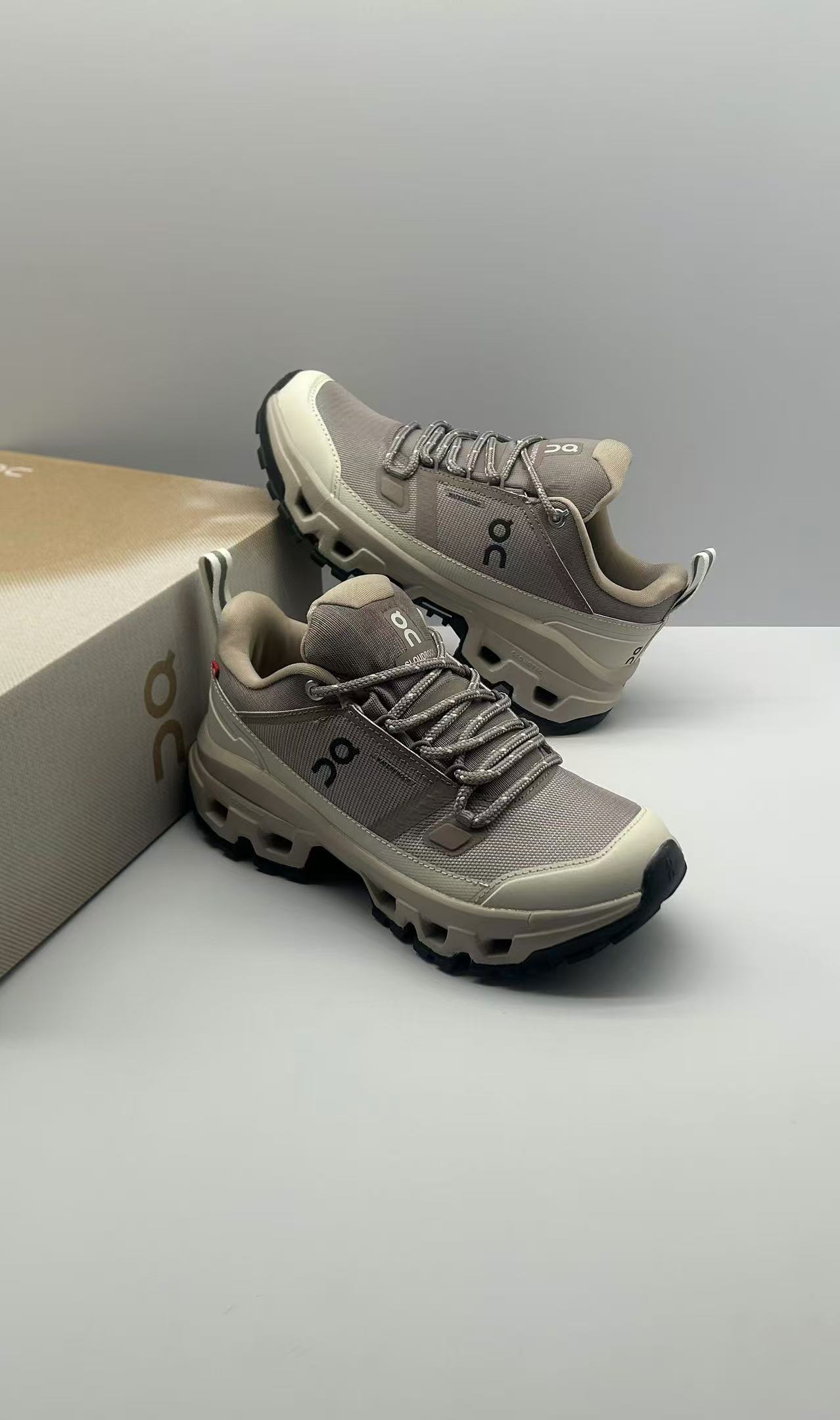 Durable Waterproof Hiking Shoes for Outdoor Expeditions in Various Sizes - 图片 7
