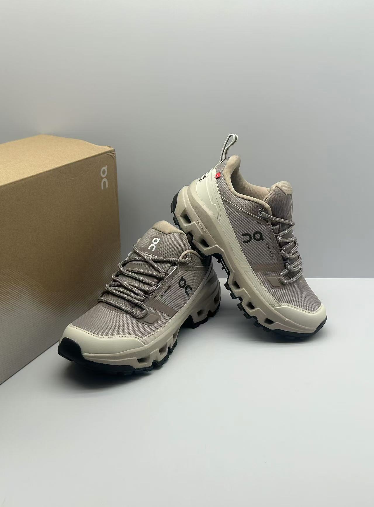 Durable Waterproof Hiking Shoes for Outdoor Expeditions in Various Sizes - 图片 6