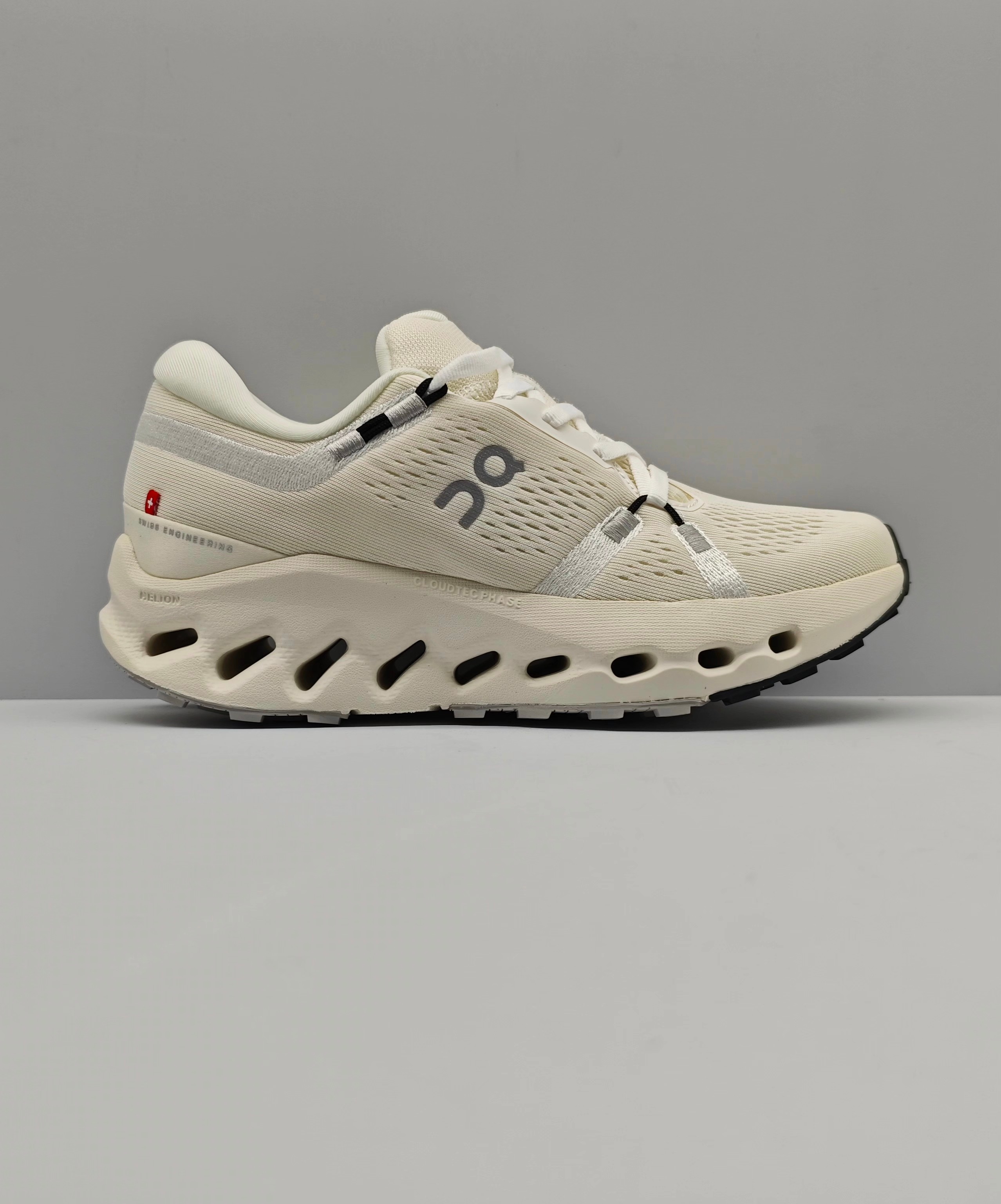 “New Claudsurfer 2 Leisure Sneakers: Light, Smooth, Comfy, Various Sizes Available”
