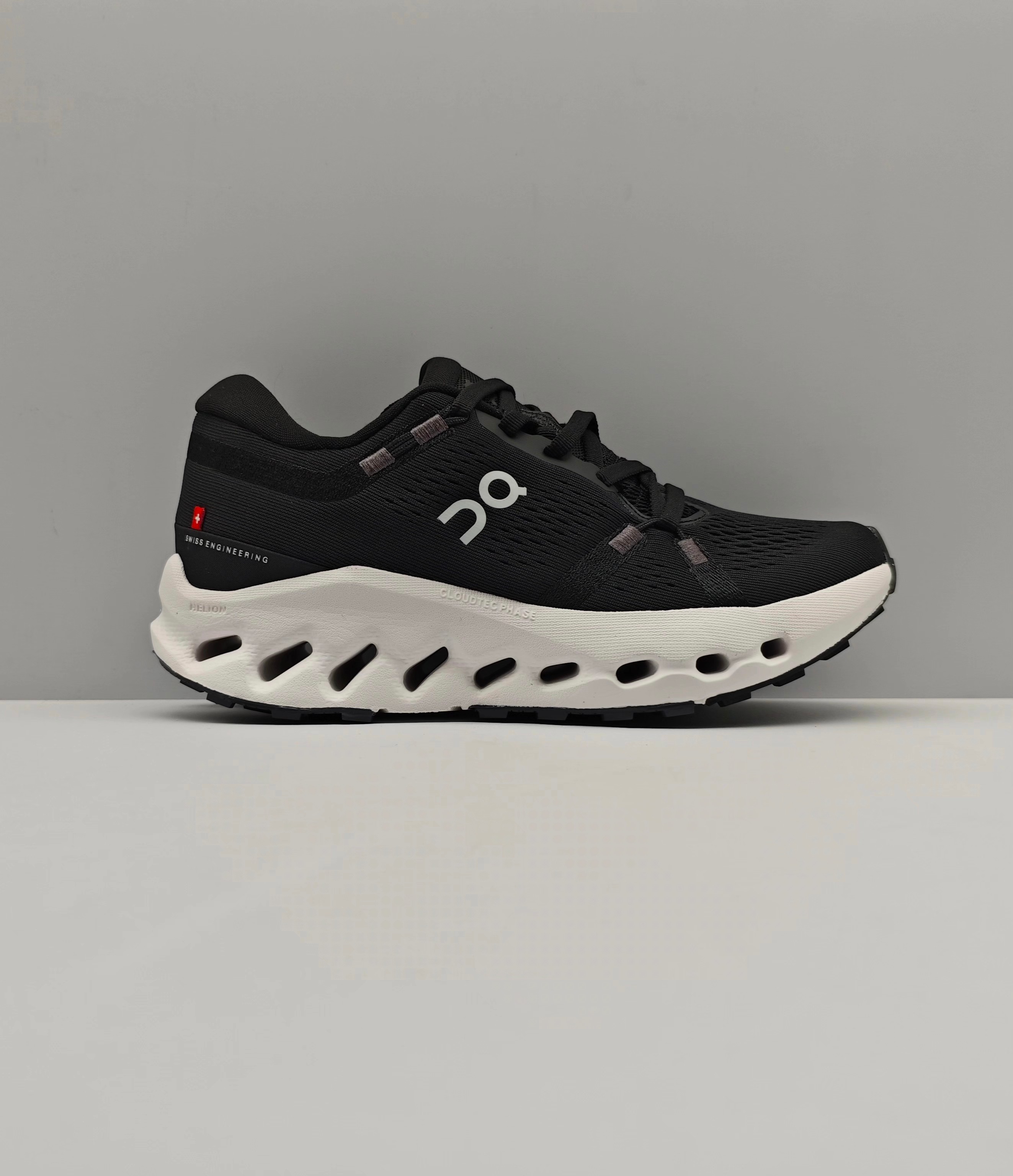 “New Claudsurfer 2 Leisure Sneakers: Comfortable, Lightweight, Various Sizes Available”