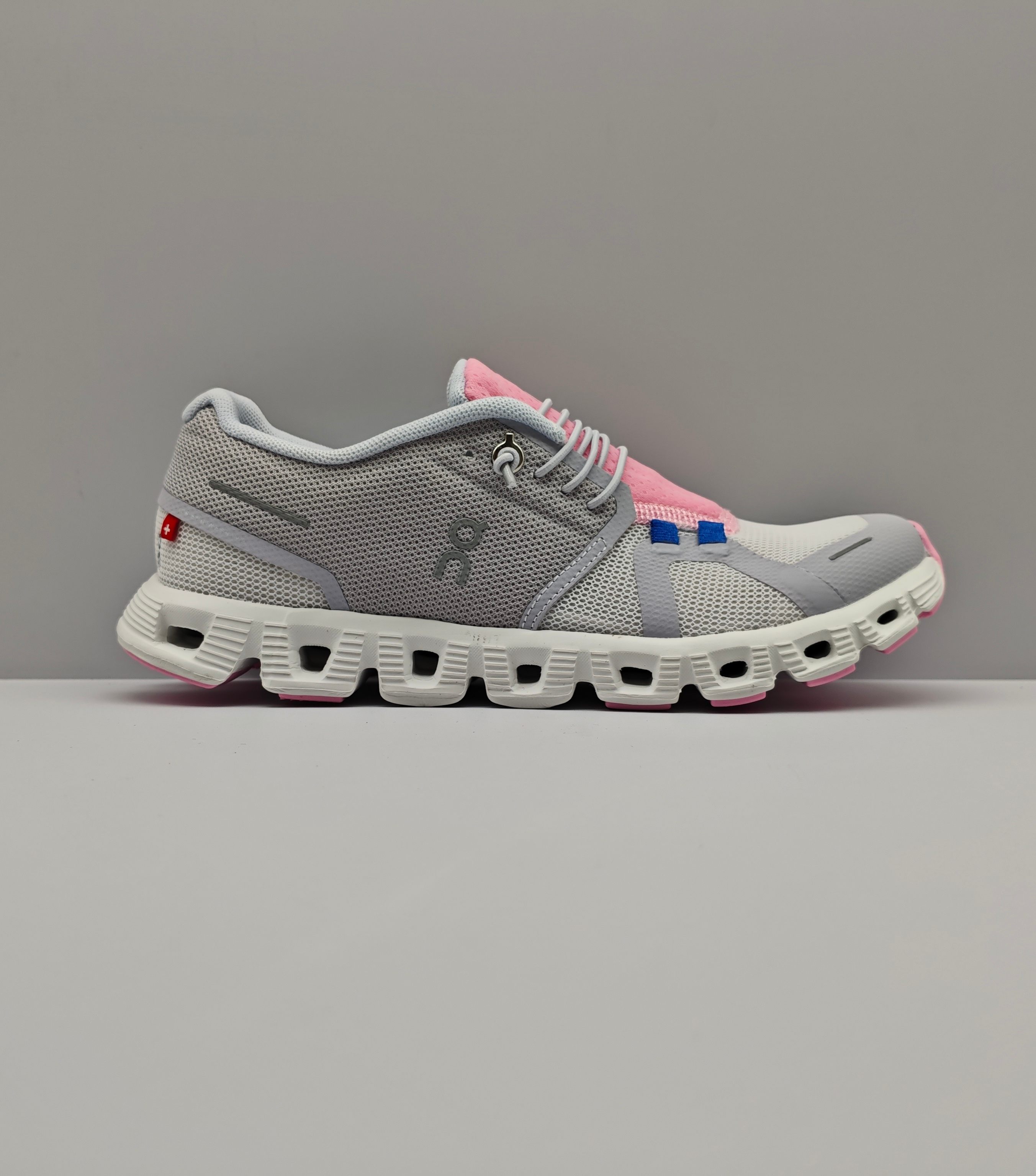 NO:408896,ON Cloud 5 Lightweight, breathable, non-slip and wear-resistant, comfortable and versatile, lazy people pedal casual sports running shoes Size: 36 37 38 39 40 41, casual shoes/sports shoes, sneakers19860909ON Cloud 5 昂跑 轻量透气 防滑耐磨 舒适百搭 懒人一脚蹬休闲运动跑鞋 尺码:36 37 38 39 40 41,休闲鞋/运动鞋,sneakers,Women's Shoes