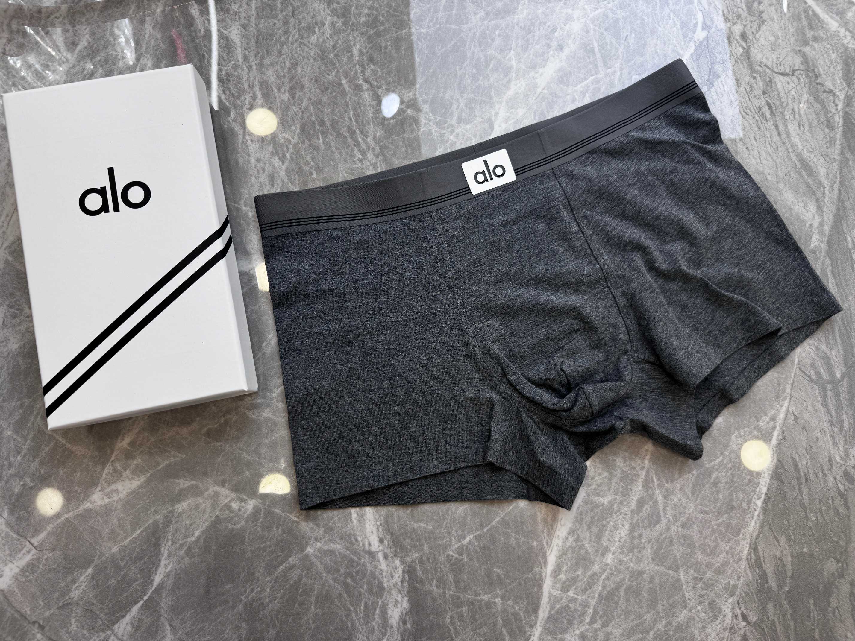 P80 aio3D 滴胶 专柜最新设计版[哇][哇]双针纯棉质量！穿着舒适透气！时尚潮流[吃瓜]