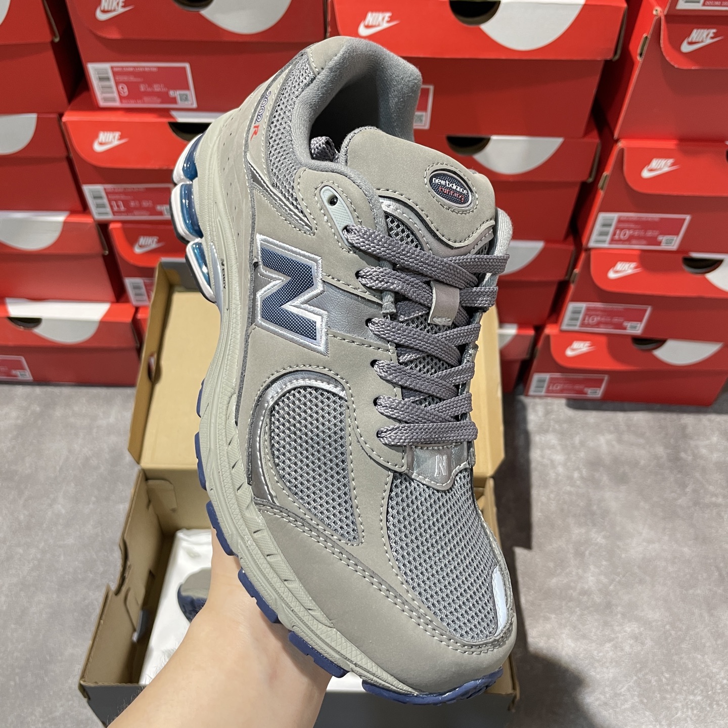 H纯原 💰240
New Balance NB2002R系列 ML2002RA
独家私模 官方99%复刻 6层组合大底
原楦、原纸板、独家私模组合底.abzorb搭配ndurance橡胶大底,还原原版耐磨性、抓地力、弹性和缓震性能 后续新配色陆续出货 长期供应
经历几个月改版.调整.极致还原出货 2025新版鞋型 拒绝杀猪 欢迎对比市面各种虚高版本
尺码:36-47.5