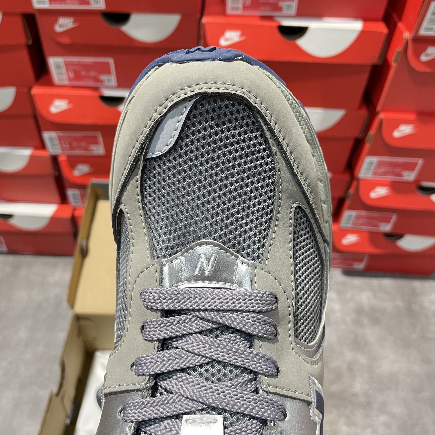 H纯原 💰240
New Balance NB2002R系列 ML2002RA
独家私模 官方99%复刻 6层组合大底
原楦、原纸板、独家私模组合底.abzorb搭配ndurance橡胶大底,还原原版耐磨性、抓地力、弹性和缓震性能 后续新配色陆续出货 长期供应
经历几个月改版.调整.极致还原出货 2025新版鞋型 拒绝杀猪 欢迎对比市面各种虚高版本
尺码:36-47.5